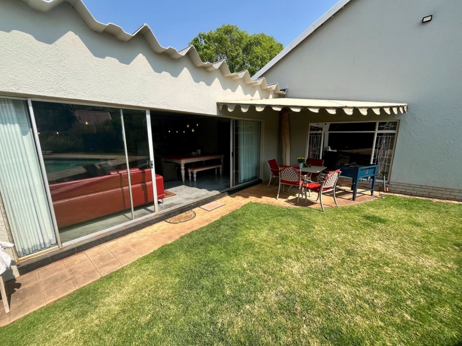 4 Bedroom Property for Sale in Flamwood North West